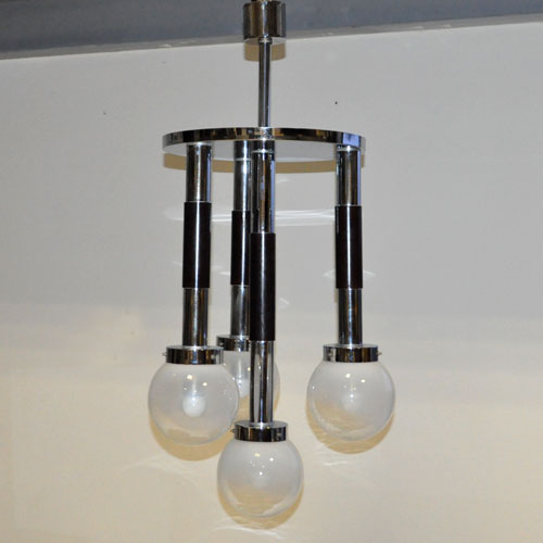 Lampadario in acciaio cromato e vetro - Anni '70
