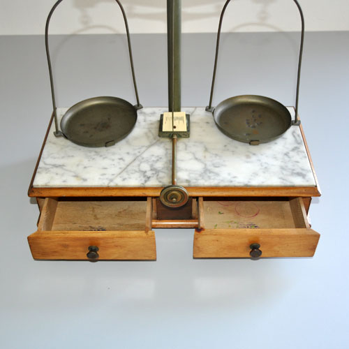 bilancia di precisione antica